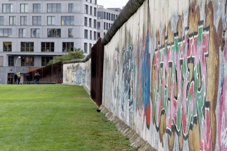 13. August 1961: Wie die Berliner Mauer Berlin bis heute prägt
