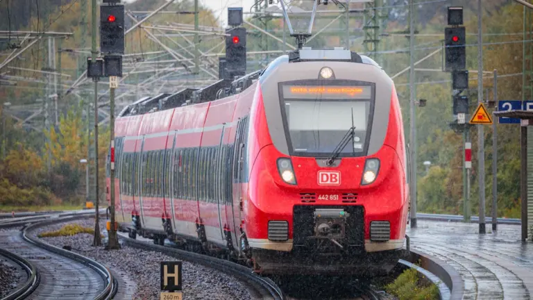 Bahnstreik-Warnung: Ausfälle in NRW und Bayern möglich