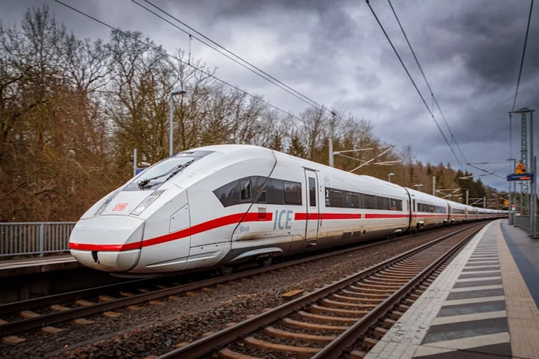 Bahnstreik-Warnung: Ausfälle in NRW und Bayern möglich