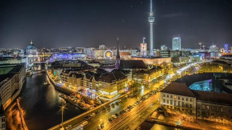 Berlin heute Abend: Drei günstige Pläne zum Augustende