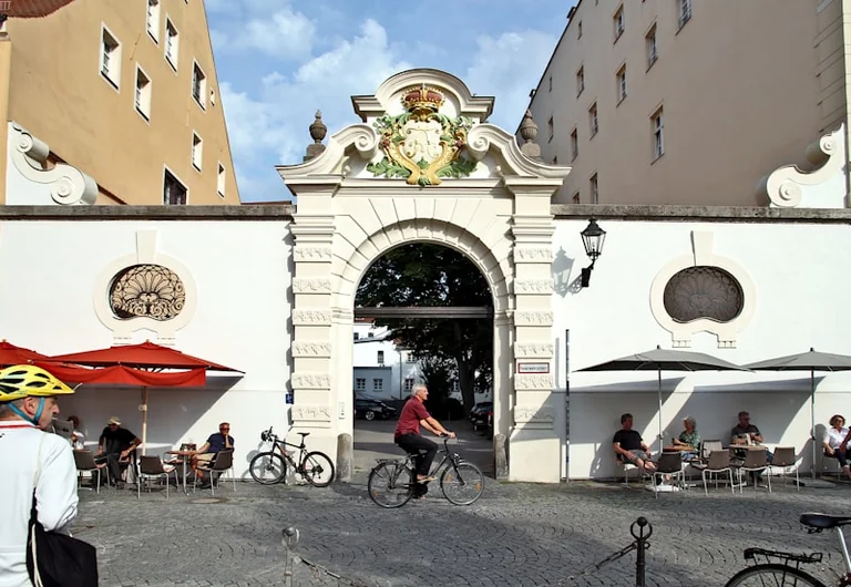 Regensburg erschmecken: Altstadt-Tour am 22. August: what residents need to know