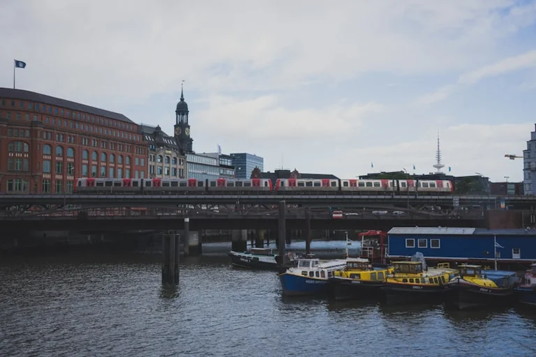 Schulstart in Hamburg: Was Familien bis 20. August klären