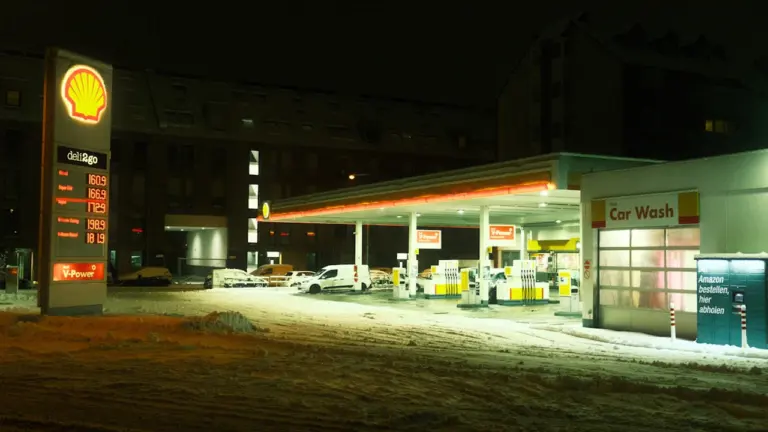 Spritkosten: Wann sich der Umweg zur Tankstelle lohnt