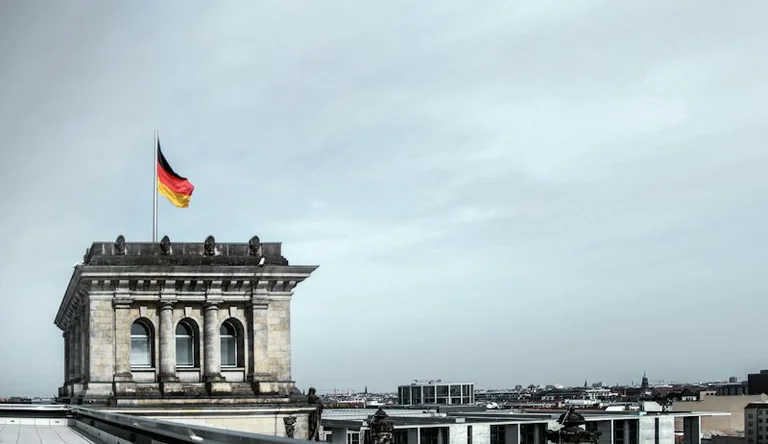 12. September: Der Zwei-plus-Vier-Vertrag als historischer Meilenstein
