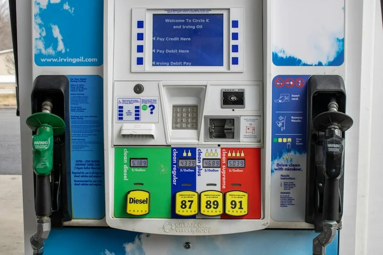 Spritpreise vergleichen: So finden Autofahrer die beste Tankzeit