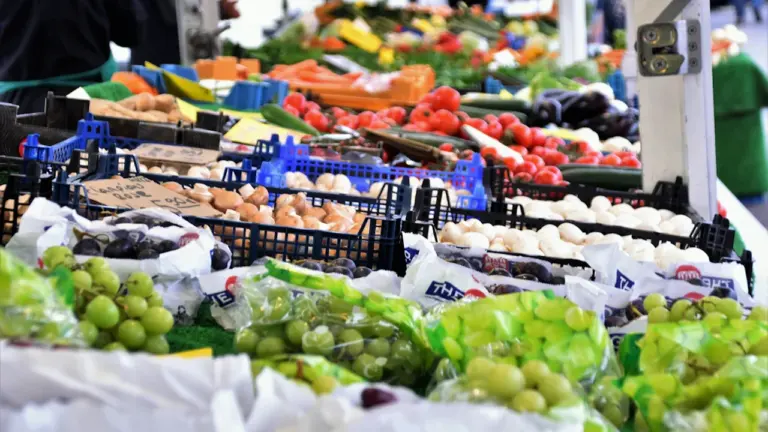 Wochenmarkt St. Arnual: Frische Produkte jeden Donnerstag