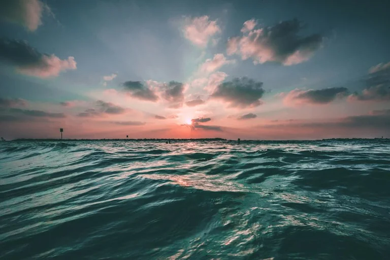 Von Wasser träumen: Was Stimmung und Alltag verraten können